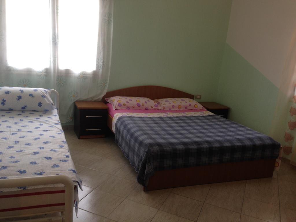Appartamenti George Orikum Bagian luar foto